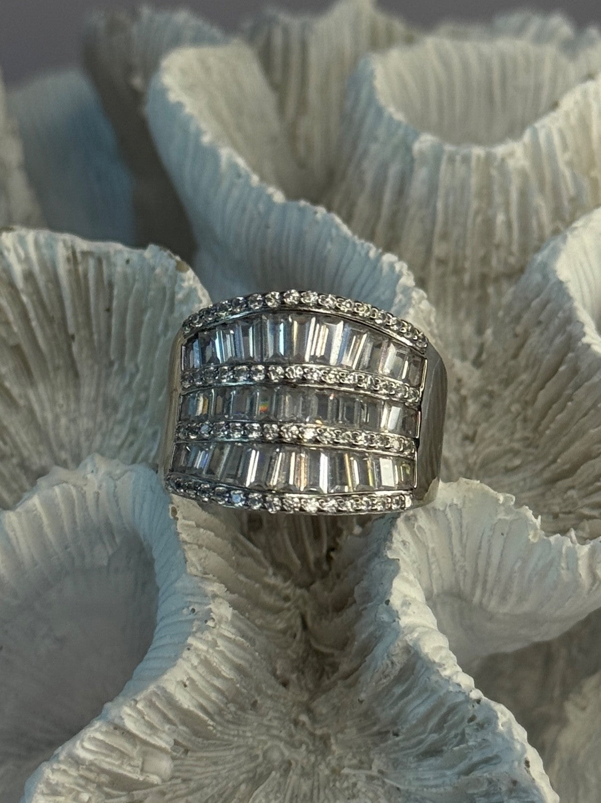Elegant Design 925 Sterling Silver Cz Ring Size 9