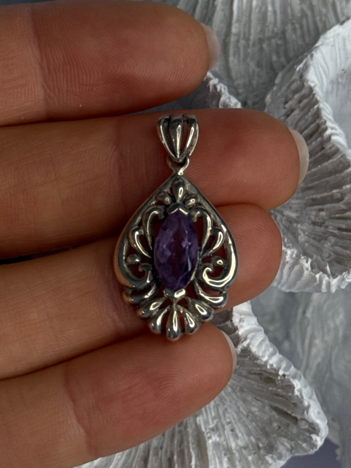 Classy 925 Sterling Silver Amethyst Pendant Length 1.20 Inch