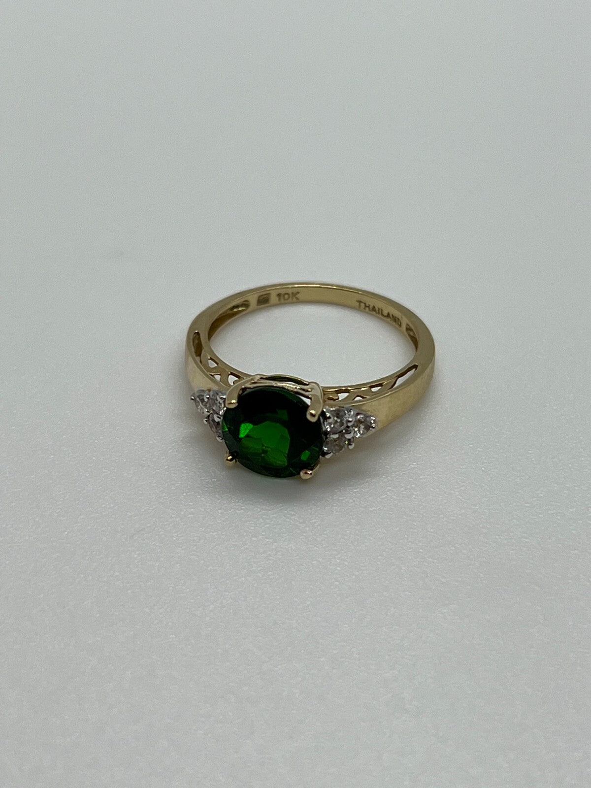 10K Yellow Gold Ring With Emerald & Diamonds Size 6