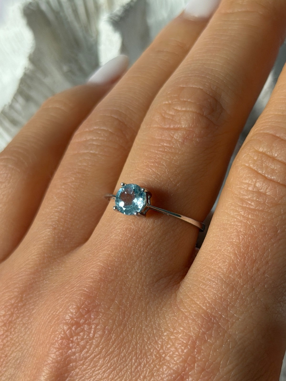 925 Sterling Silver Blue Topaz Ring Size 9
