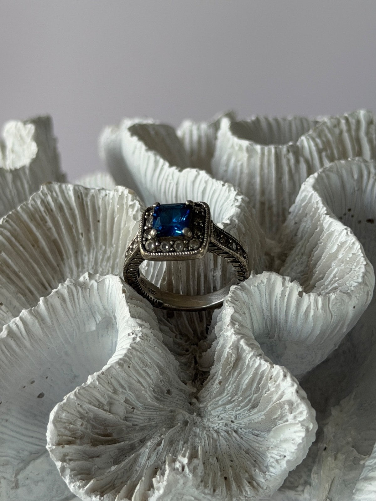 Vintage 925 Sterling Silver Blue & White Spinel Ring Size 6