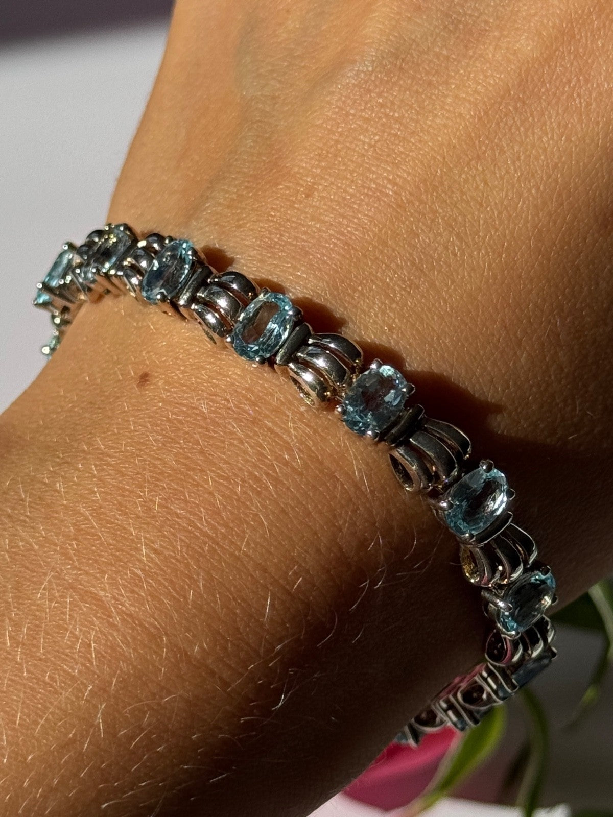925 Sterling Silver Blue Topaz Bracelet 7.5 Inch