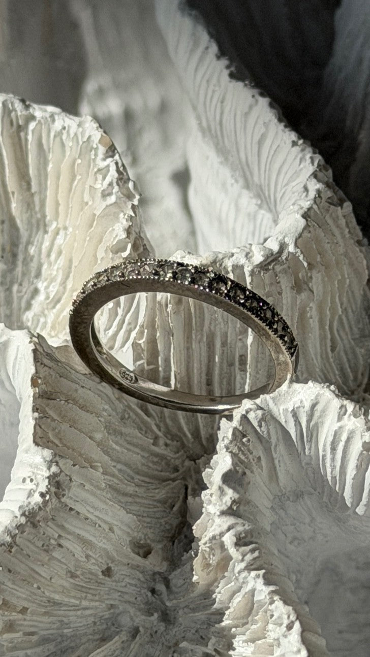 Minimalist Design 925 Sterling Silver Cz Ring Size 6