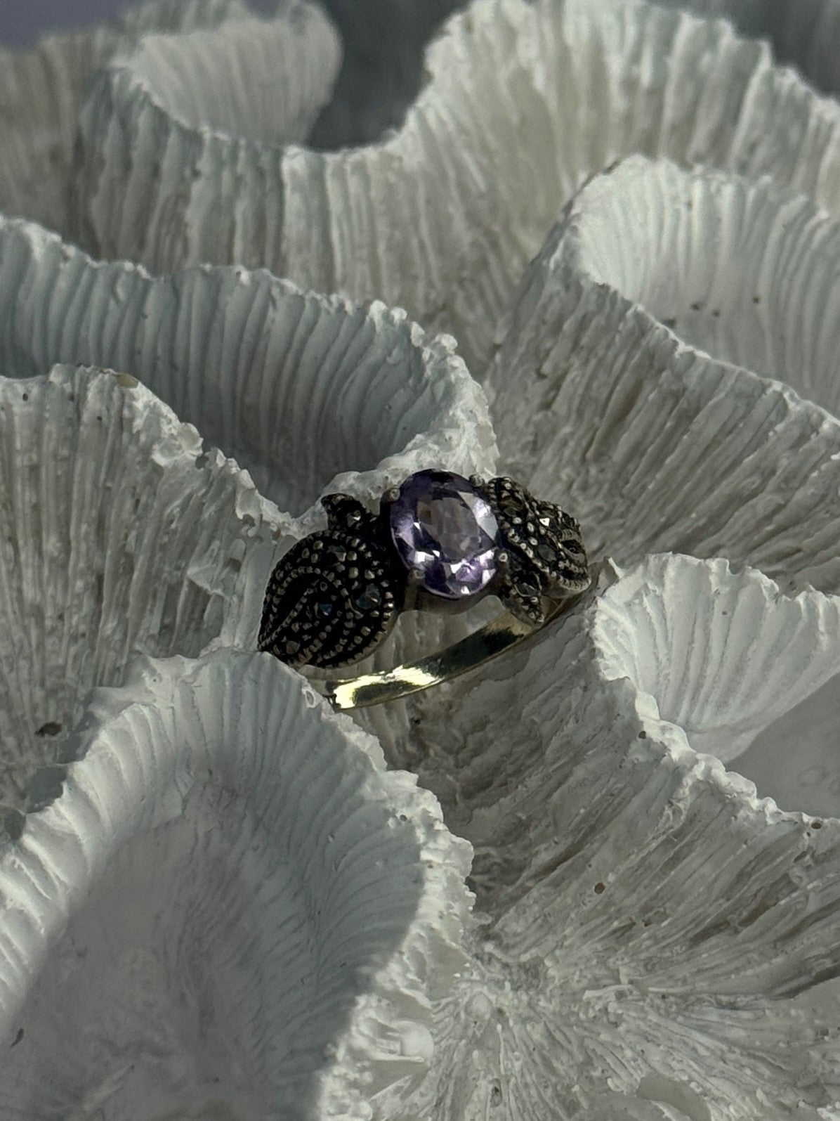 925 Sterling Silver Amethyst & Marcasite Ring Size 7