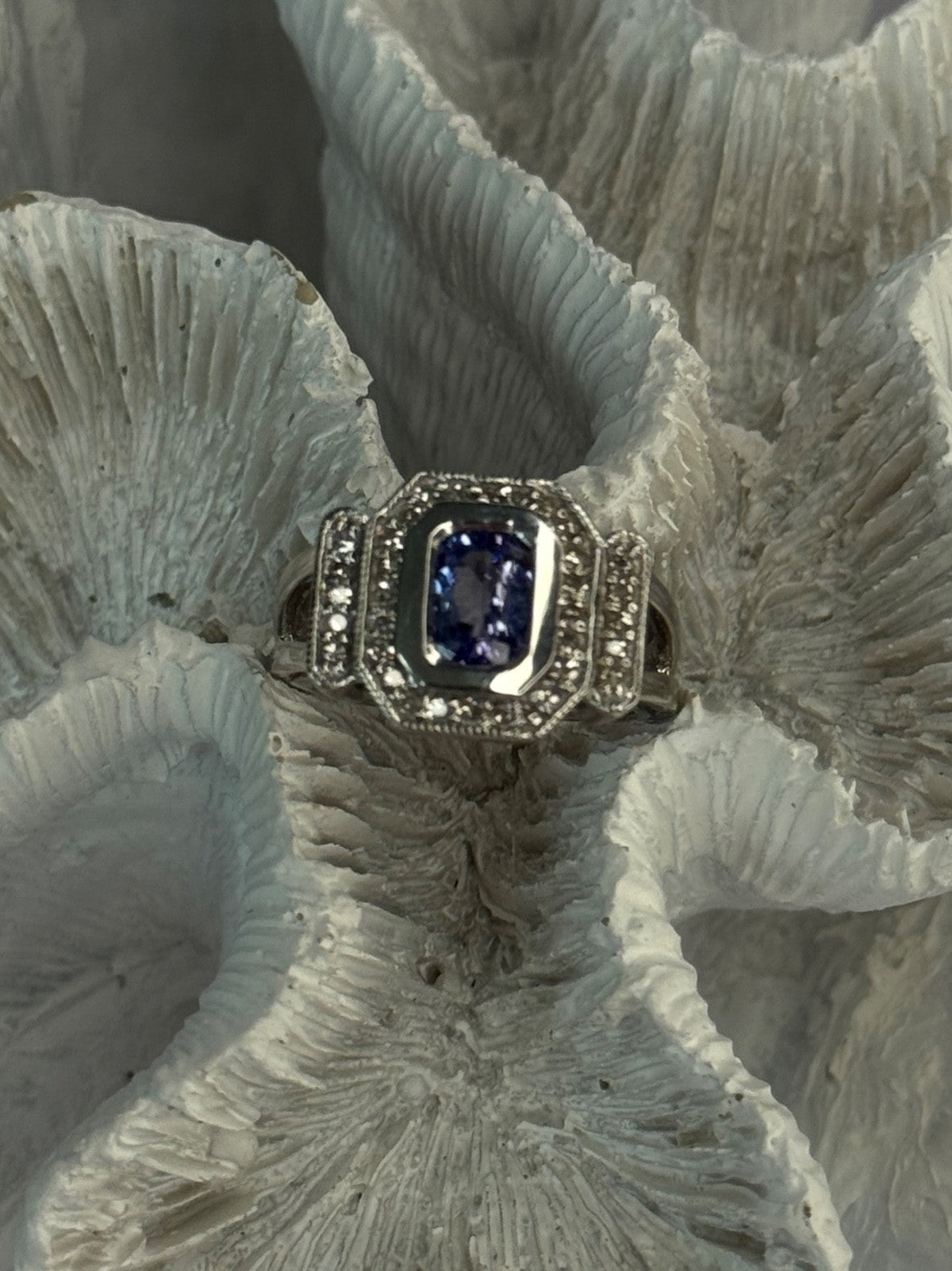 14K White Gold Tanzanite & Diamond Ring Size 6