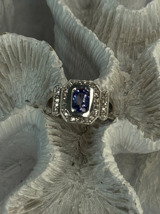 14K White Gold Tanzanite & Diamond Ring Size 6