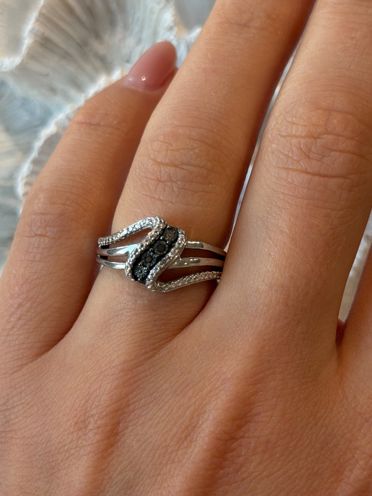 Jwbr 925 Sterling Silver Black & White Diamond Ring Size 7