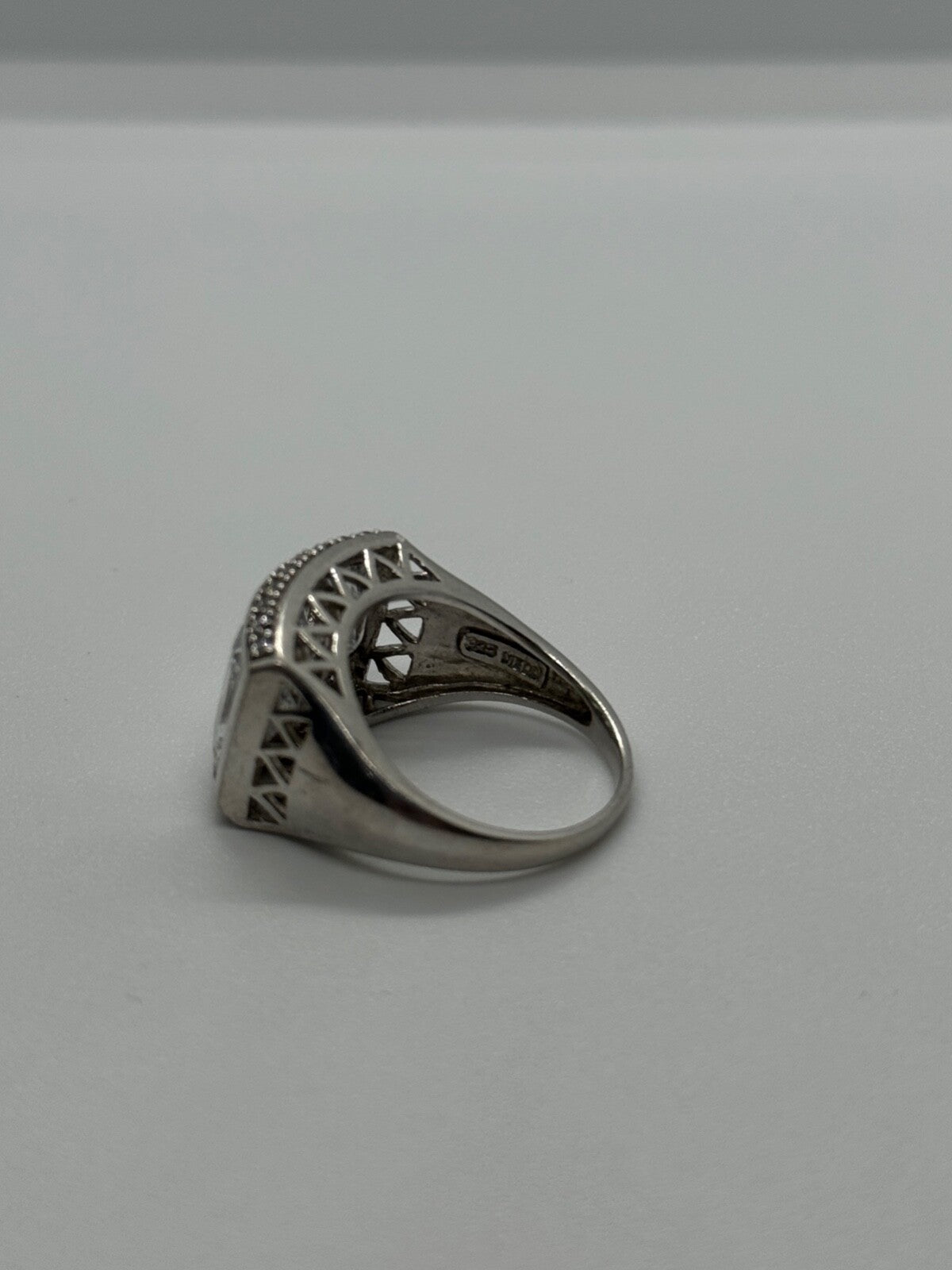 925 Sterling Silver CZ Ring Size 7