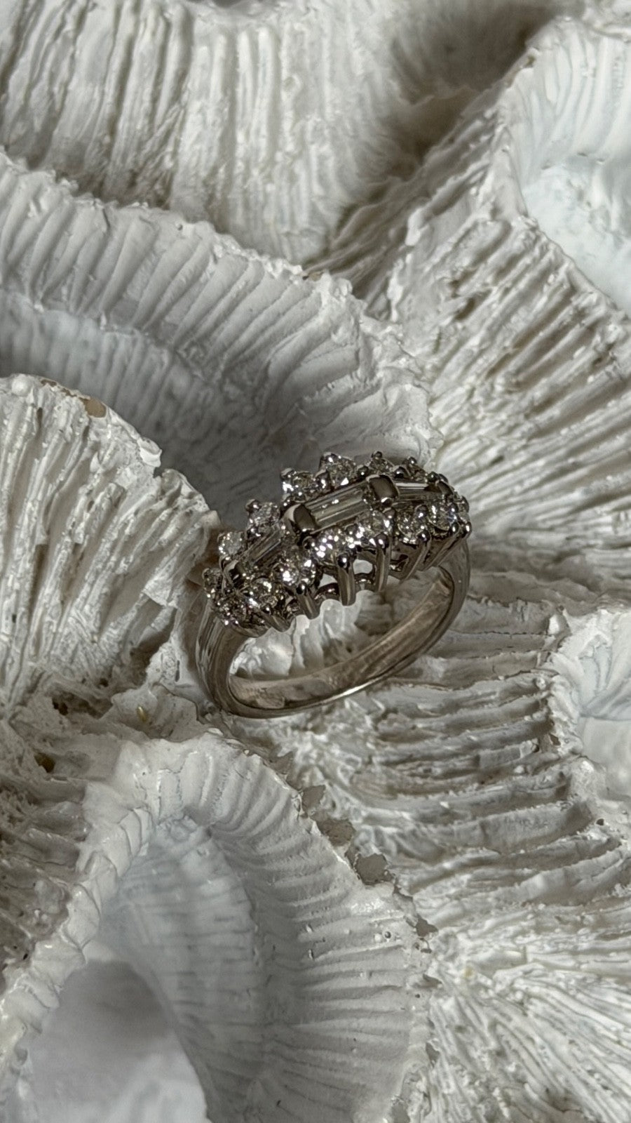 14K White Gold Diamond 0.80 carats Ring Size 4