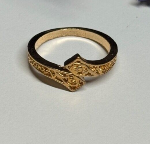 925 Sterling Silver Gold Plated Ring Size 6