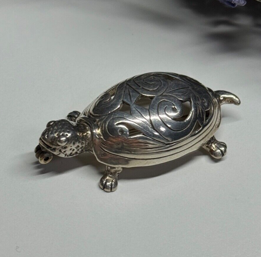 925 Sterling Silver Turtle Brooch