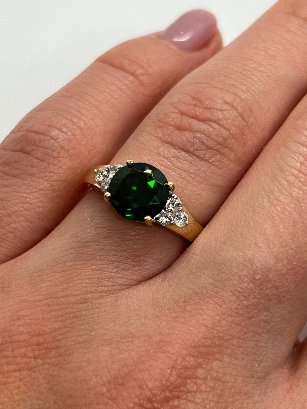 10K Yellow Gold Ring With Emerald & Diamonds Size 6