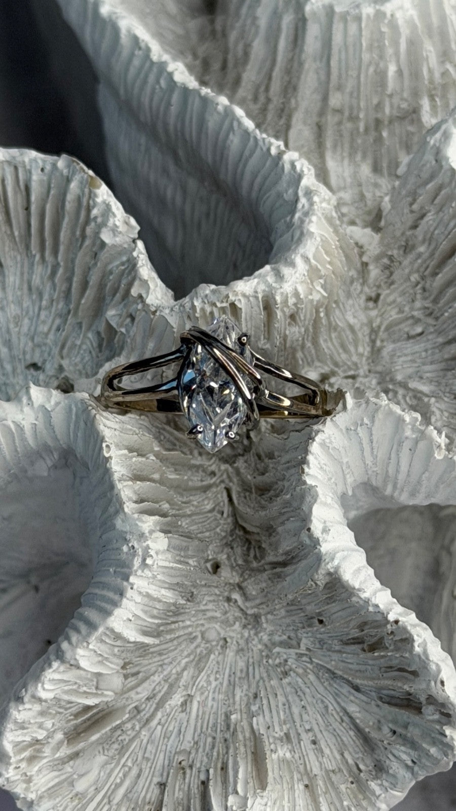 Elegant 925 Sterling Silver Cz Ring Size 8