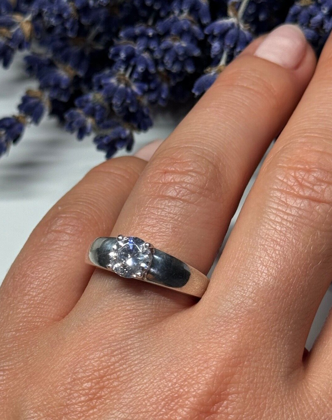 925 Sterling Silver CZ Ring Size 7