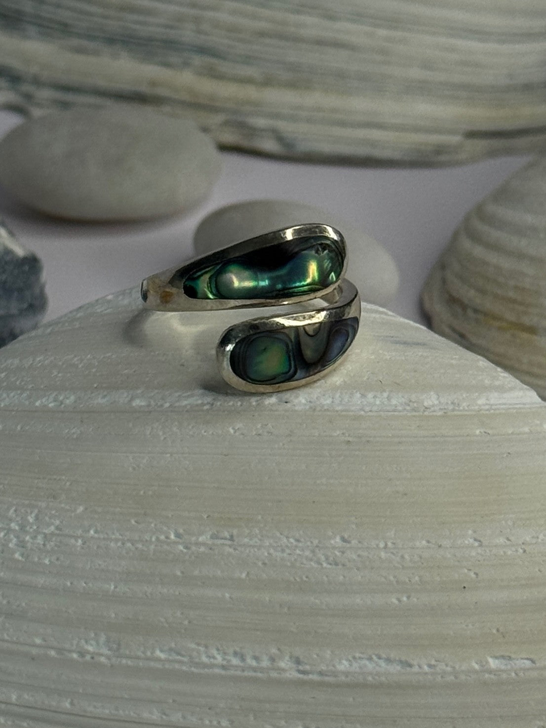 925 Sterling Silver Abalone Ring Size 7.5 Sizable Design