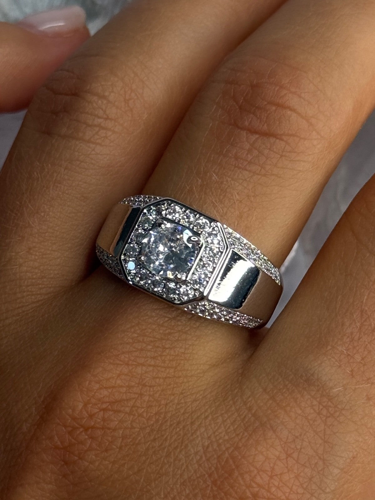 Mens 925 Sterling Silver CZ Ring Size 10