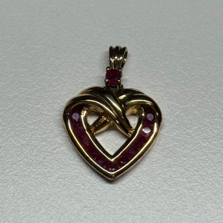 925 STERLING SILVER GOLD PLATED SPINEL HEART PENDANT