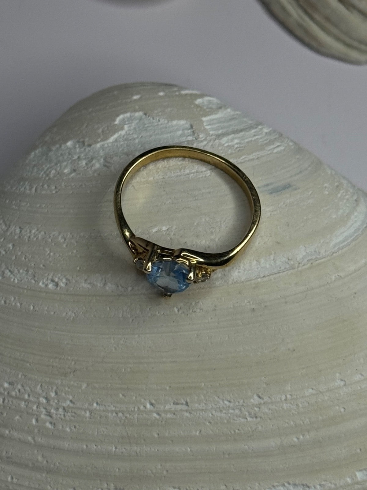 10K Yellow Gold Blue Topaz Heart & Diamonds Ring Size 7