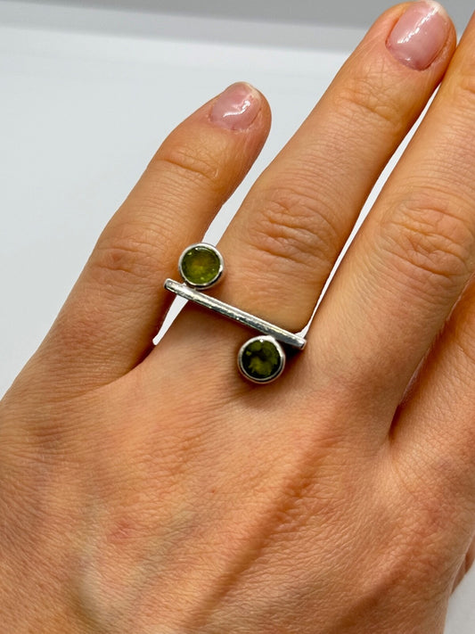 925 Sterling Silver Peridot Ring Size 5.5