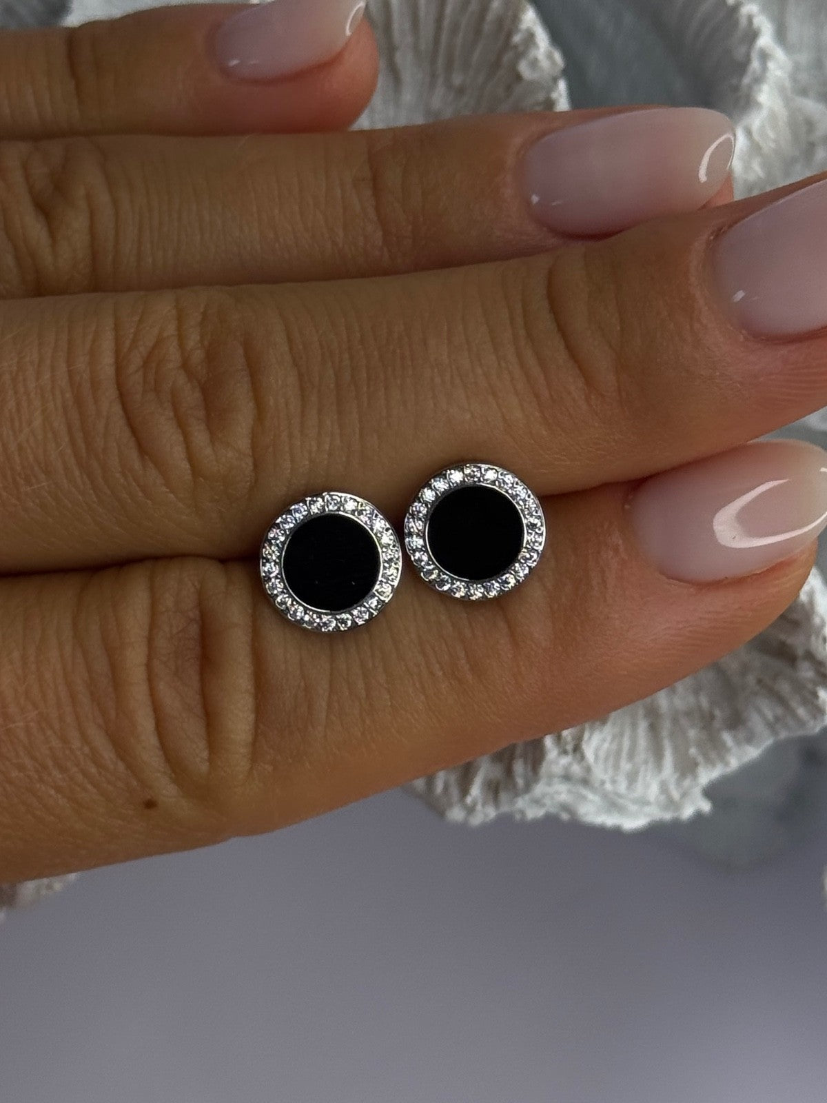 Elegant 925 Sterling Silver Onyx & CZ Stud Earrings Length 0.40 Inch
