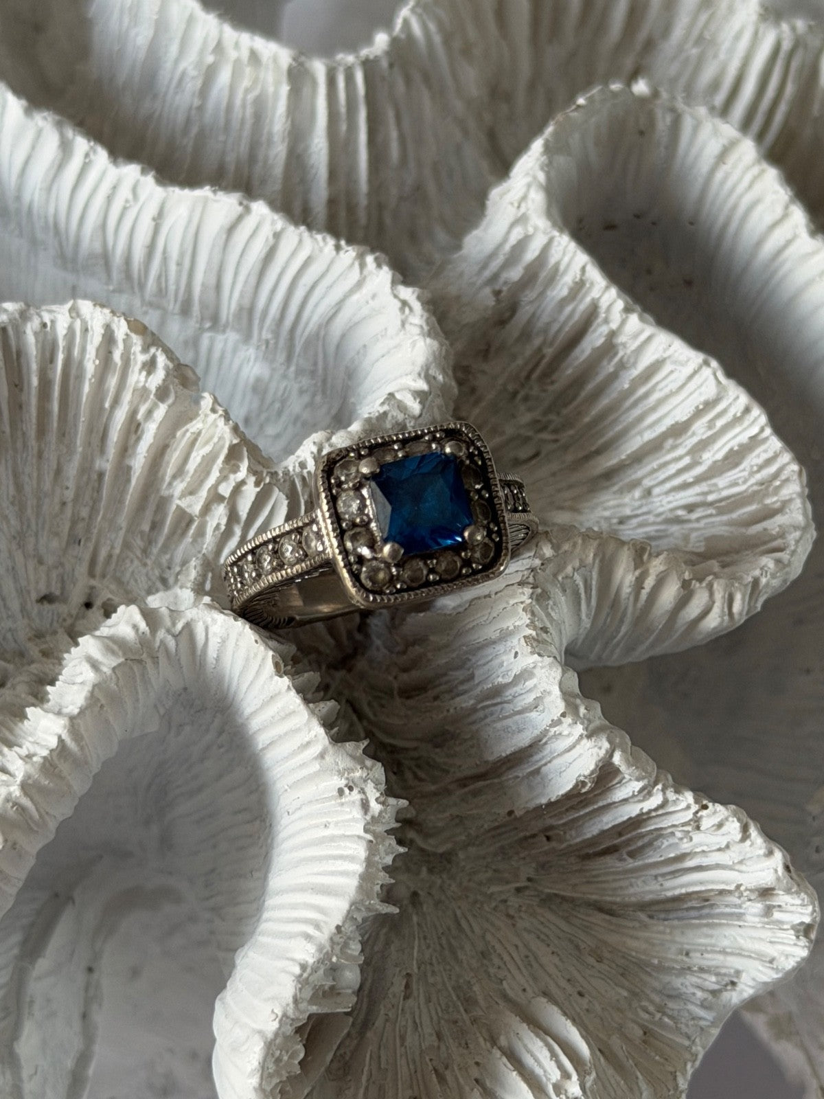 Vintage 925 Sterling Silver Blue & White Spinel Ring Size 6