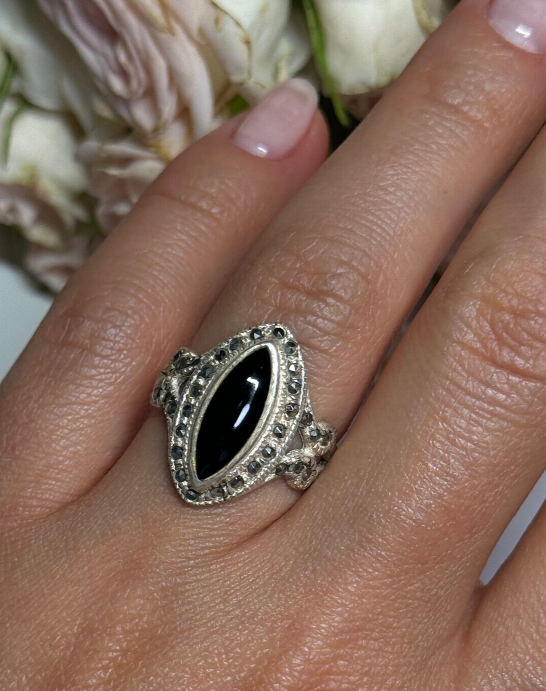 Vintage 925 Sterling Silver Onyx & Marcasite Ring Size 7