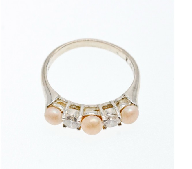 Avon 925 Sterling Silver Pearls & CZ Ring Size 7