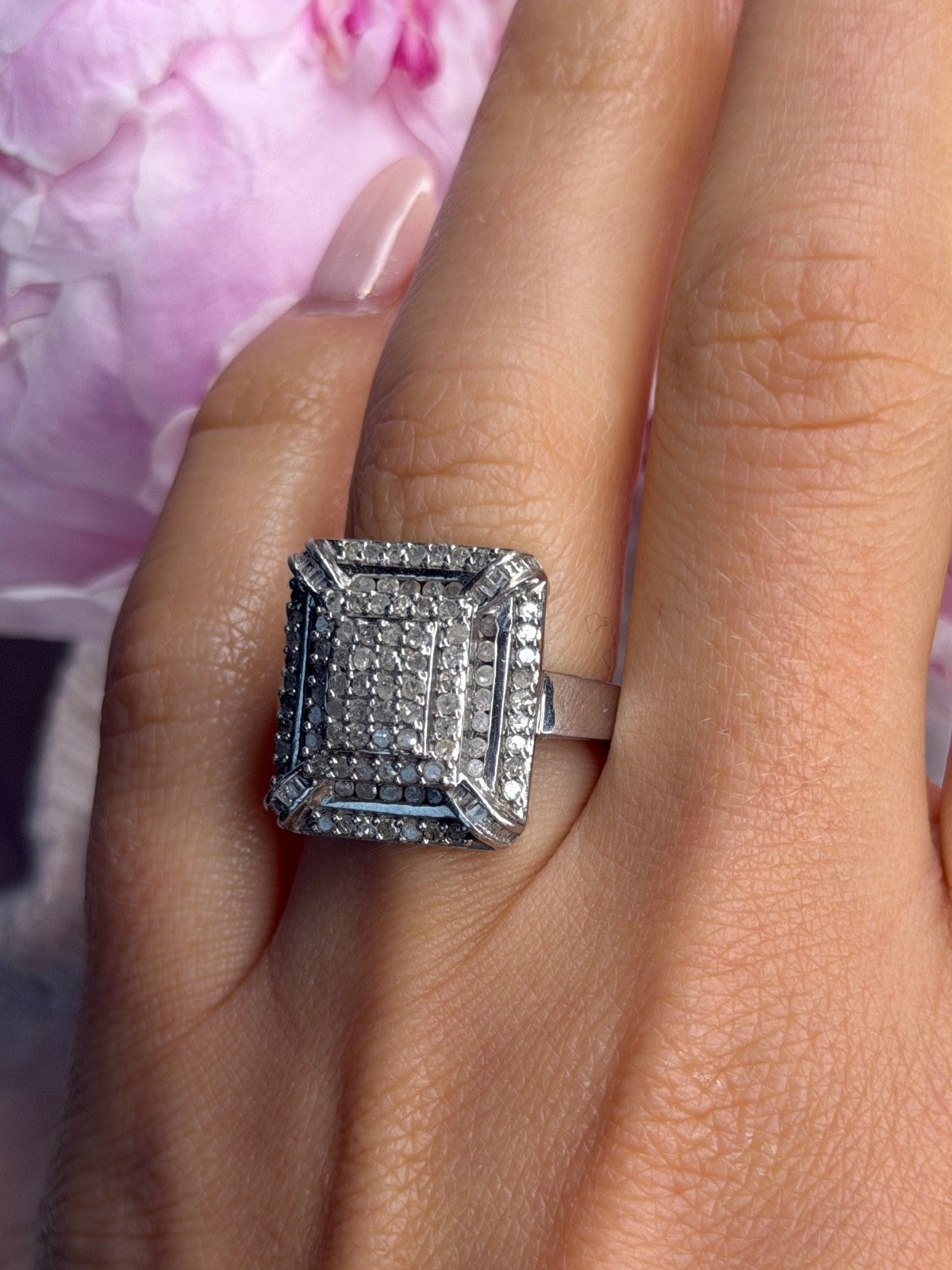 Elegant 925 Sterling Silver White Topaz Ring Size 7