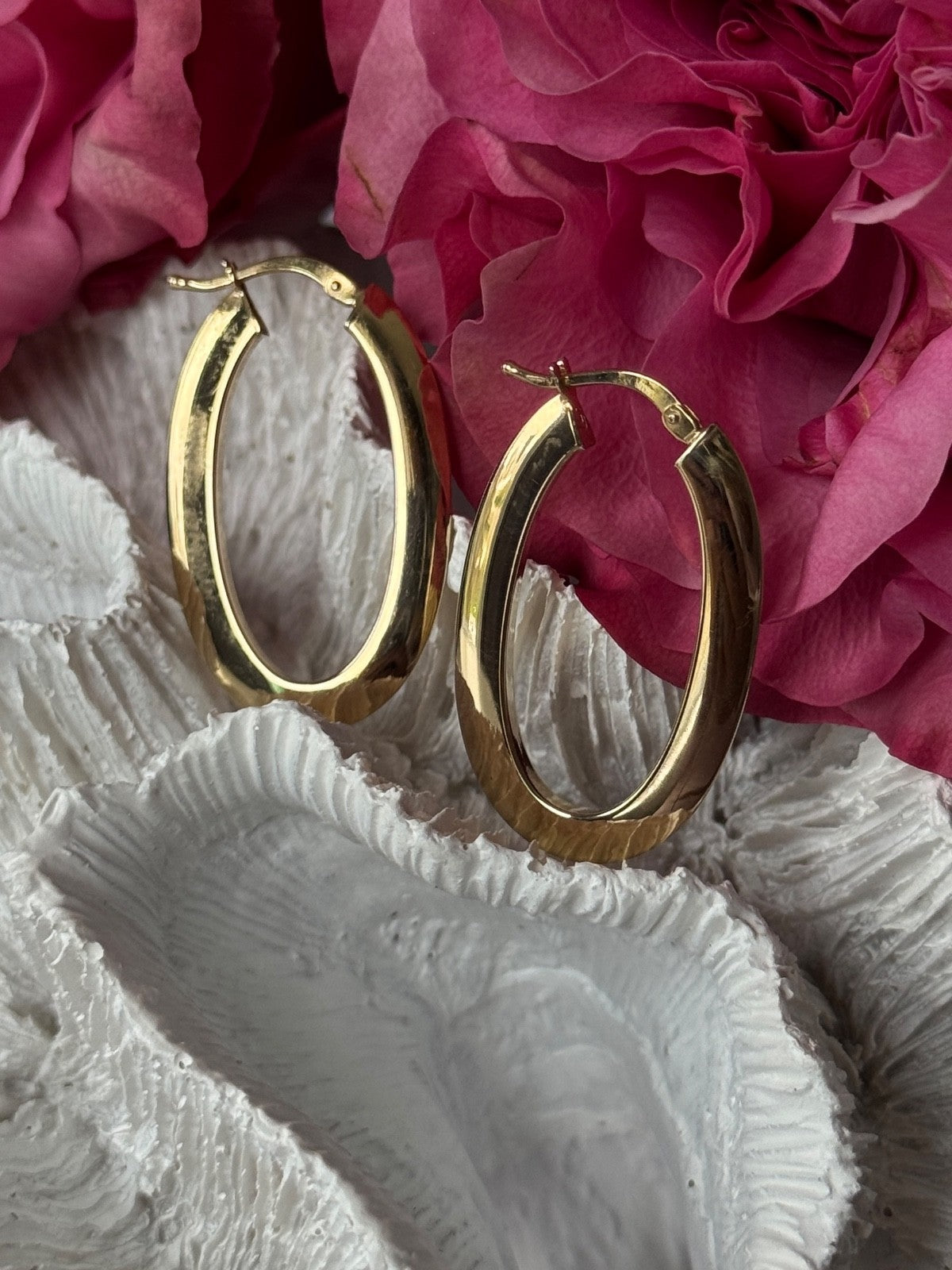 Italy 14K Yellow Gold Earrings Length 1.30 Inch