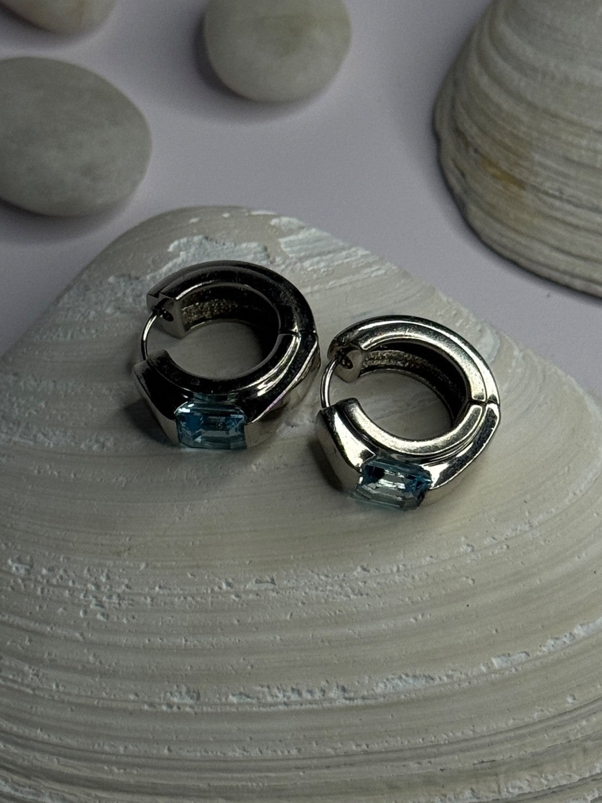 925 Sterling Silver Blue Topaz Earrings Length 0.8 Inch