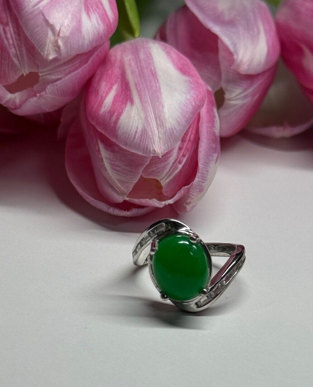 D'Joy 925 Sterling Silver Green Nephrite & White Beryl Ring Size 6.5