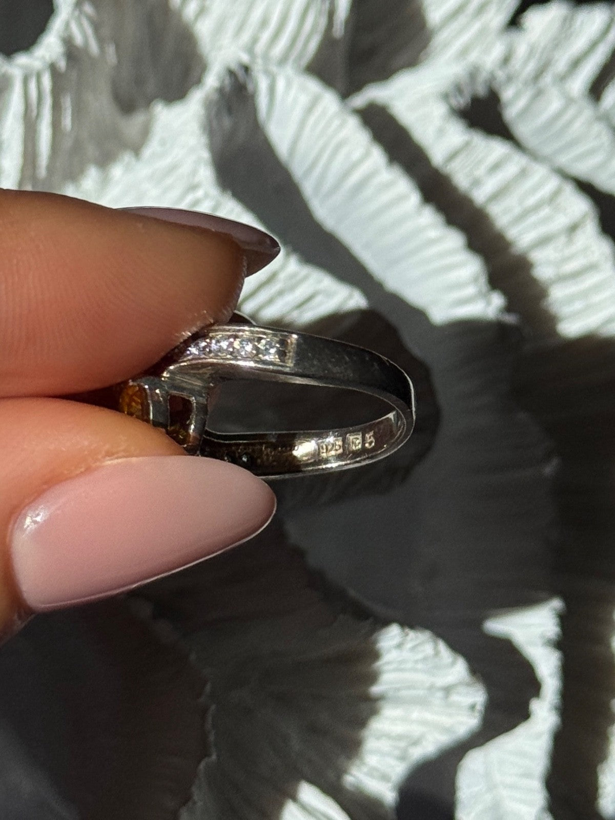 Shiny 925 Sterling Silver Cz Ring Size 4.5
