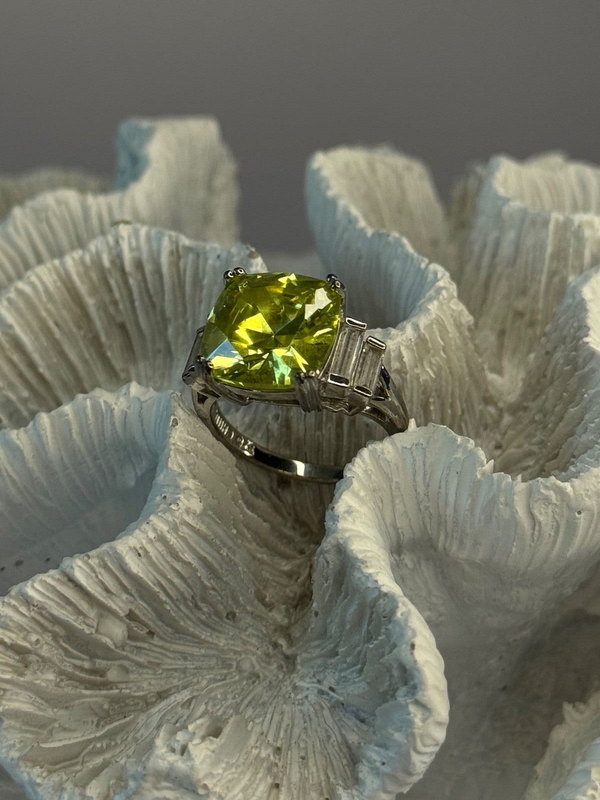 Shiny 925 Sterling Silver Cz Ring Size 7