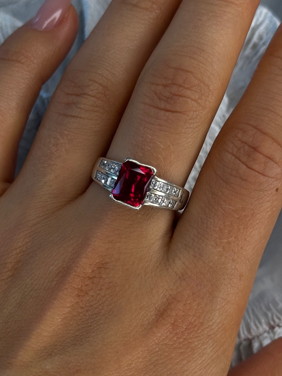 925 Sterling Silver Ruby & Beryl Ring Size 10