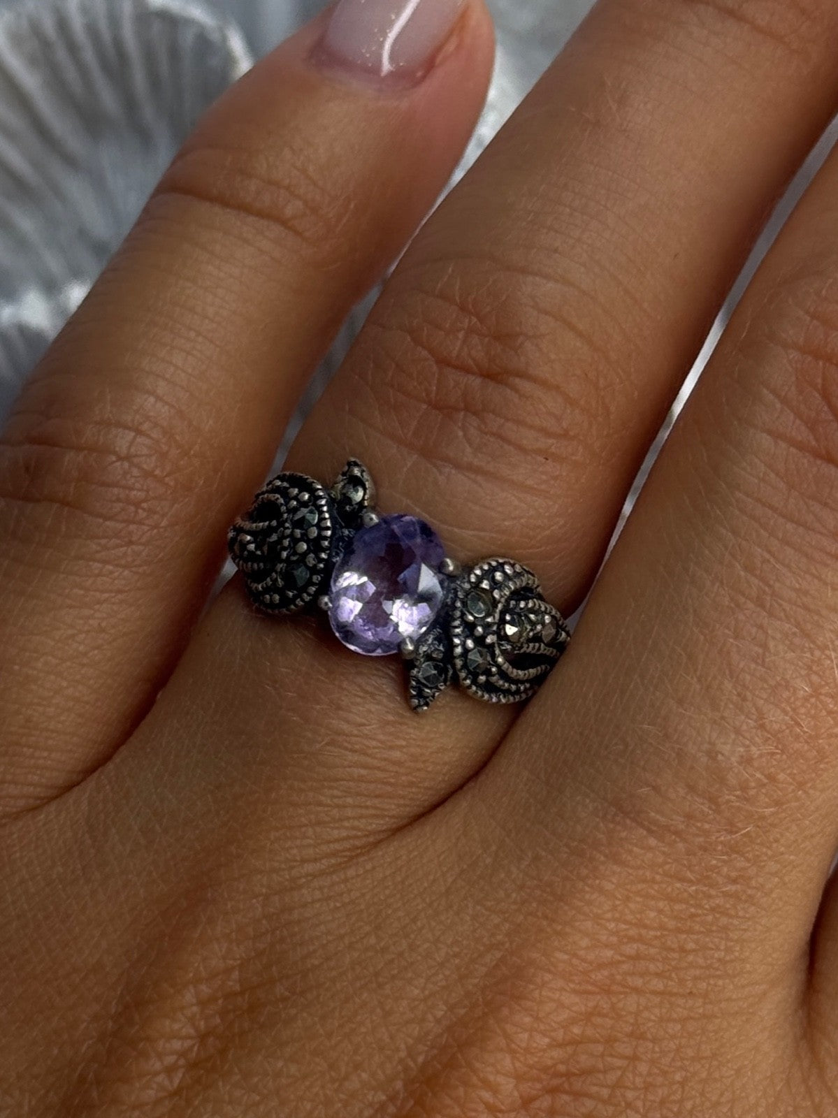 925 Sterling Silver Amethyst & Marcasite Ring Size 7