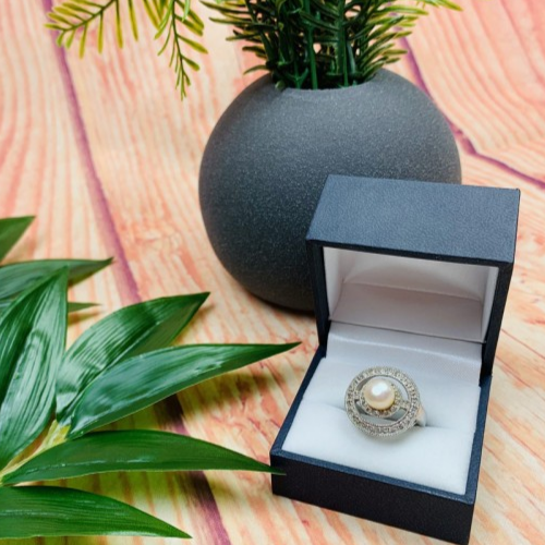 925 Sterling Silver Pearl Ring Size 8