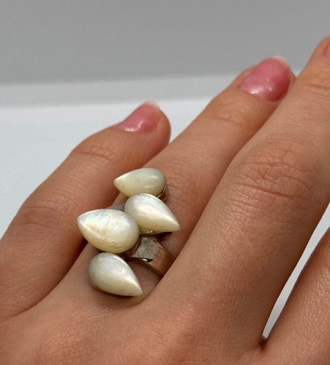 925 Sterling Silver Mother OF Pearl Ring Size 7