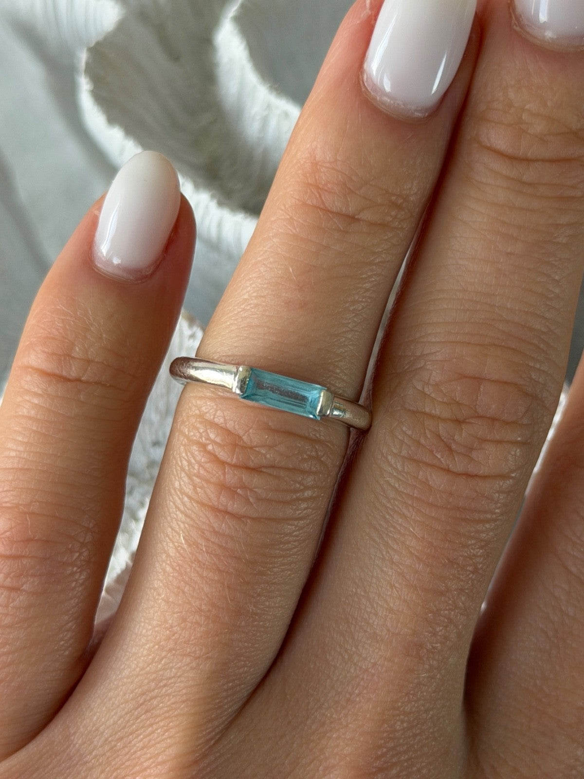 925 Sterling Silver Blue Topaz Ring Size 5.5