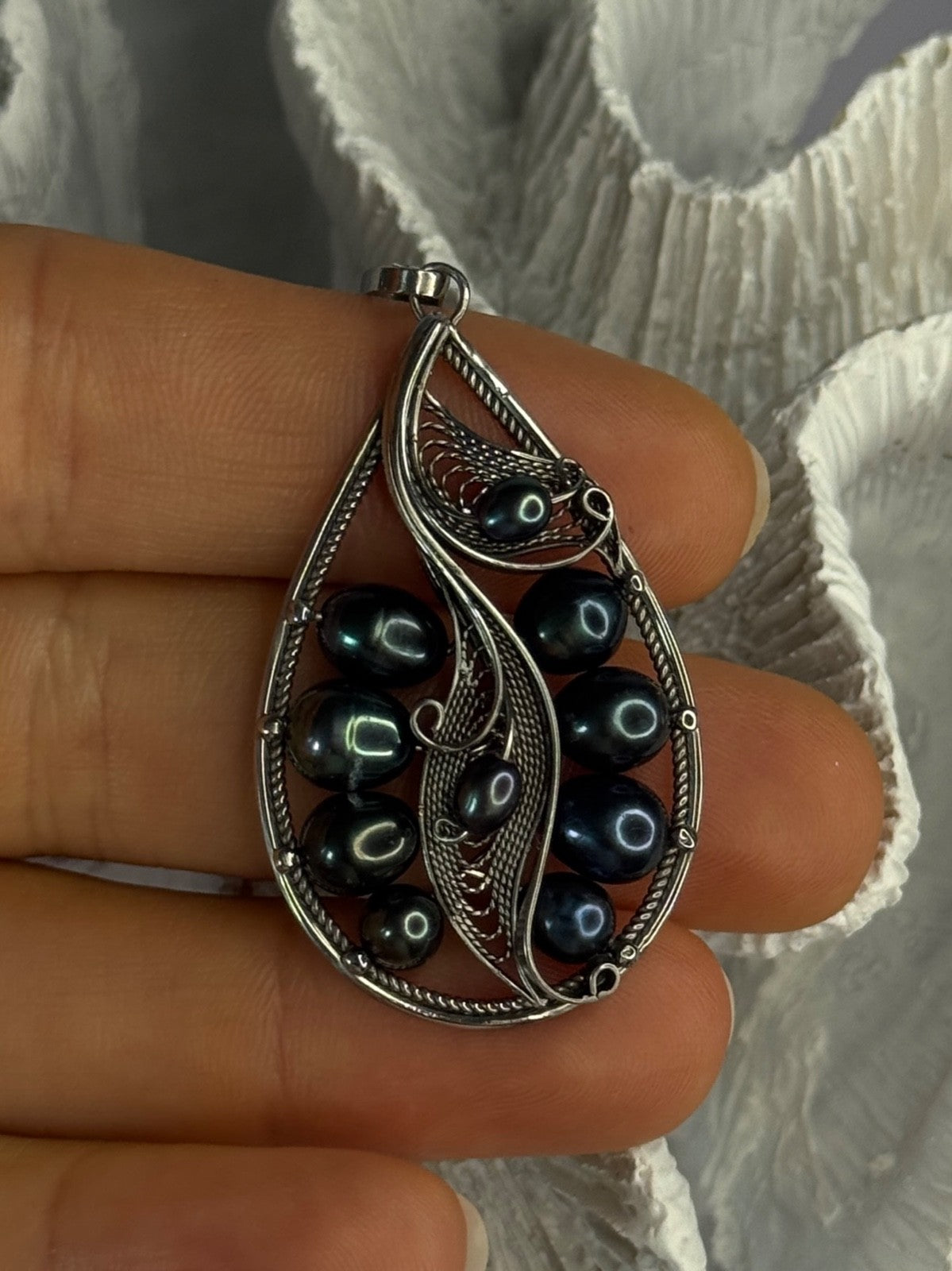 925 Sterling Silver Black Pearls Pendant Length 2.1 Inch
