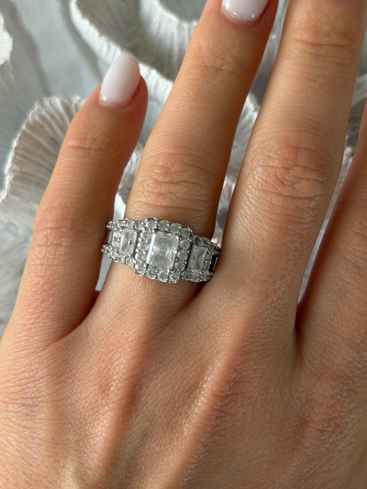 925 Sterling Silver White Topaz Ring Size 7