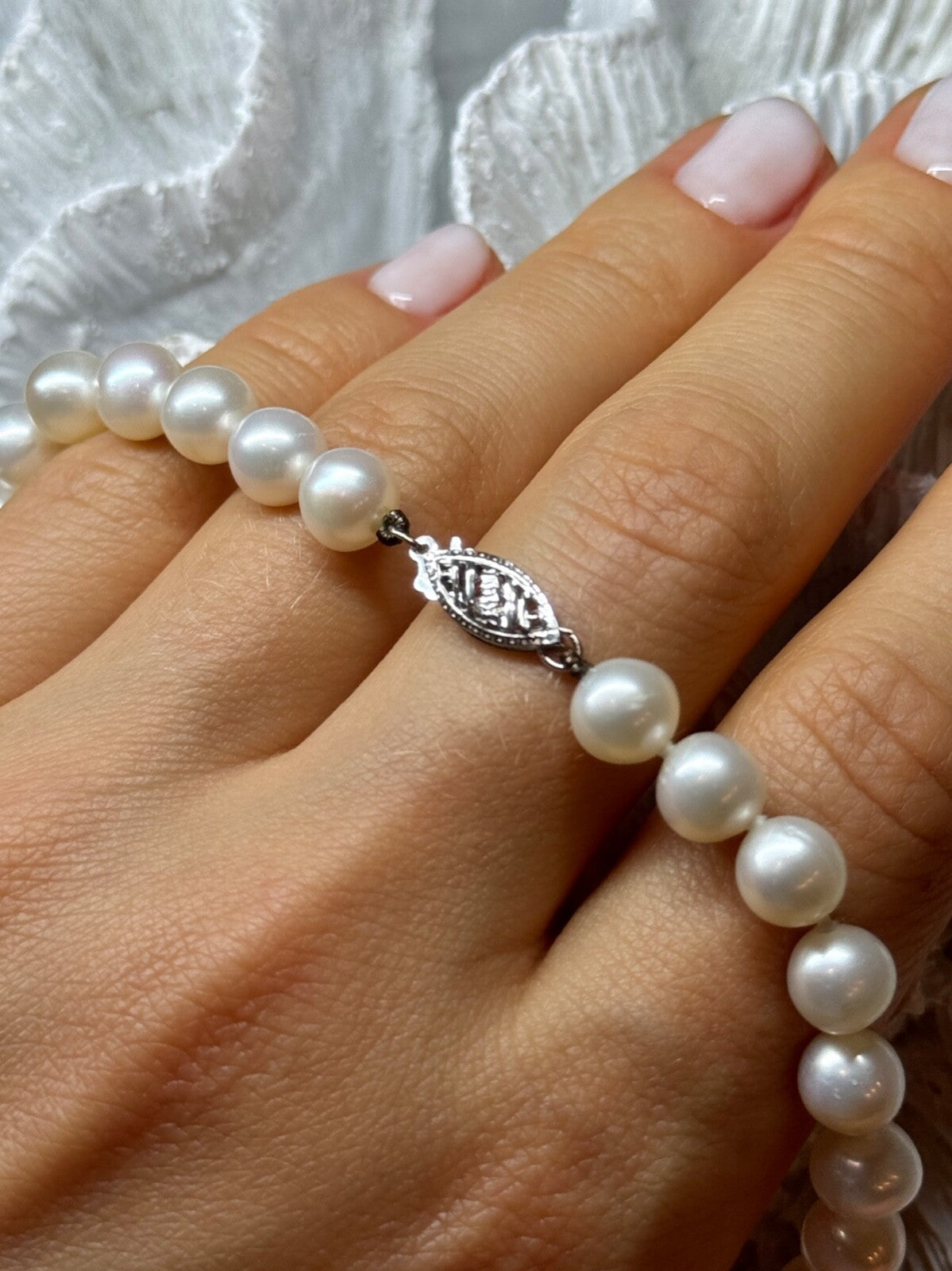 14K White Gold Clasp Fresh Water Pearl Necklace 18 Inch