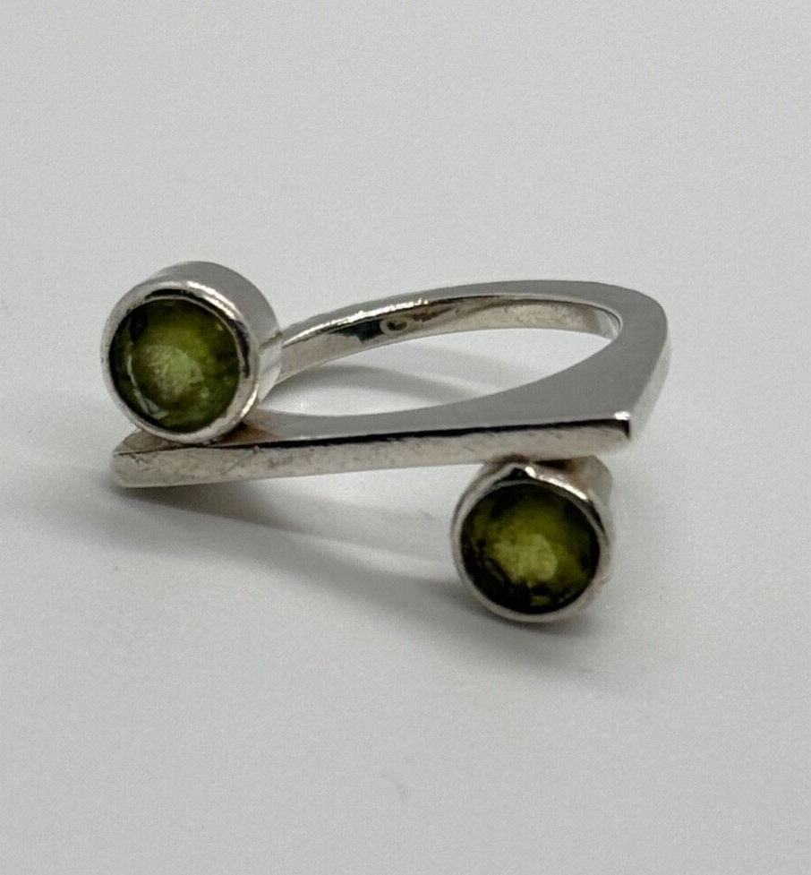 925 Sterling Silver Peridot Ring Size 5.5