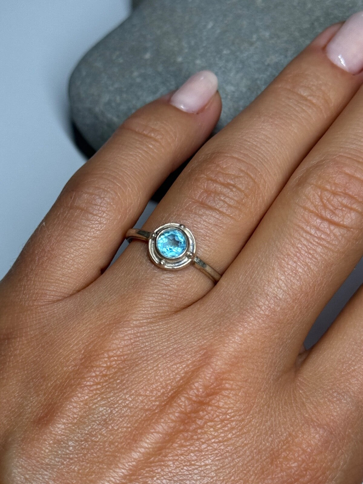 925 Sterling Silver Blue Topaz Ring Size 7.5