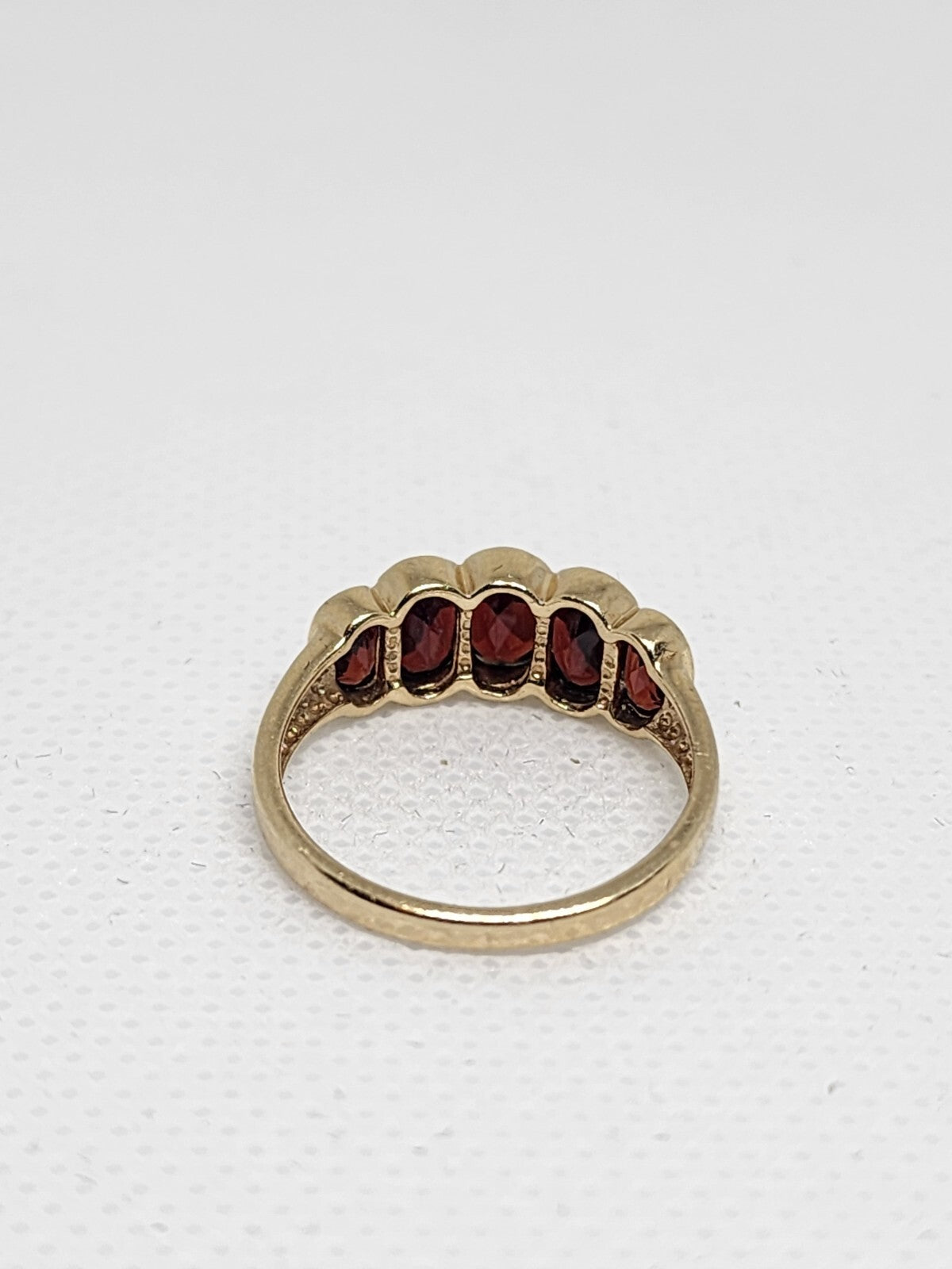 10K 417 Yellow Gold & Garnet Ring MW Size 6