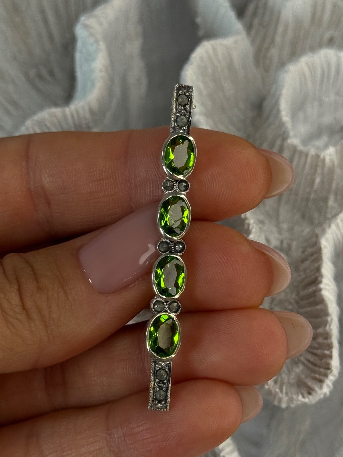 925 Sterling Silver Peridot & Marcasite Brooch Length 2.15 Inch