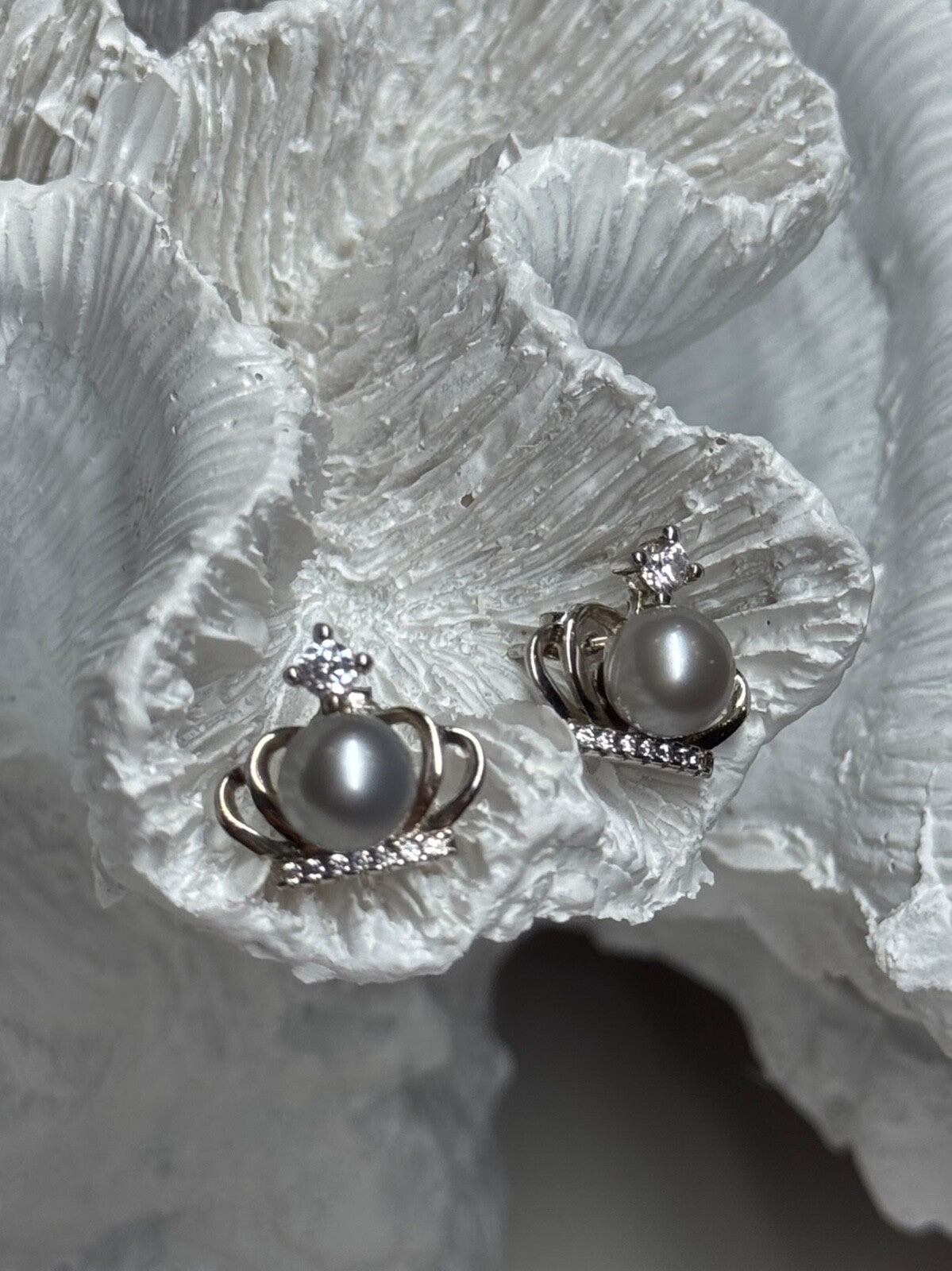 925 Sterling Silver Pearl Crown Earrings Length 0.5 Inch