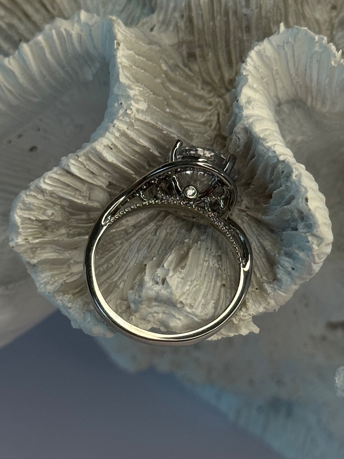 Shiny 925 Sterling Silver Cz Ring Size 8