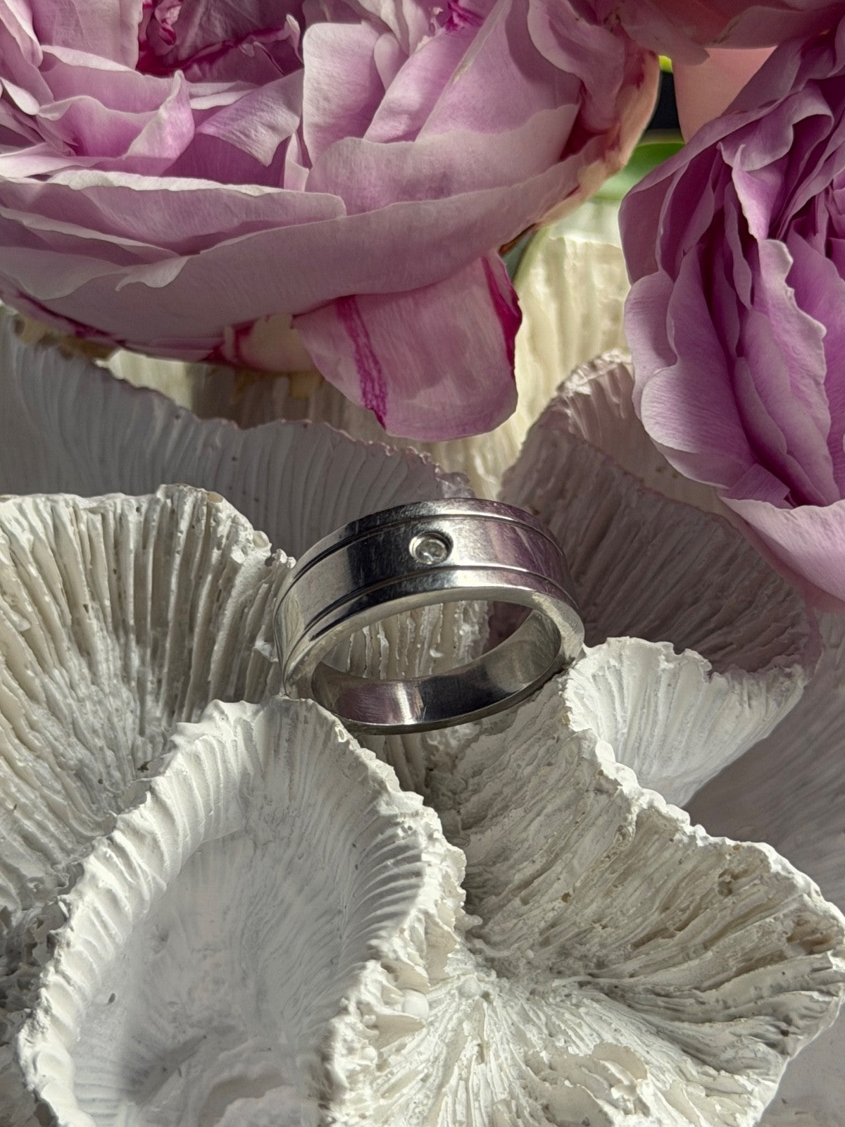925 Sterling Silver Diamond Ring Size 9