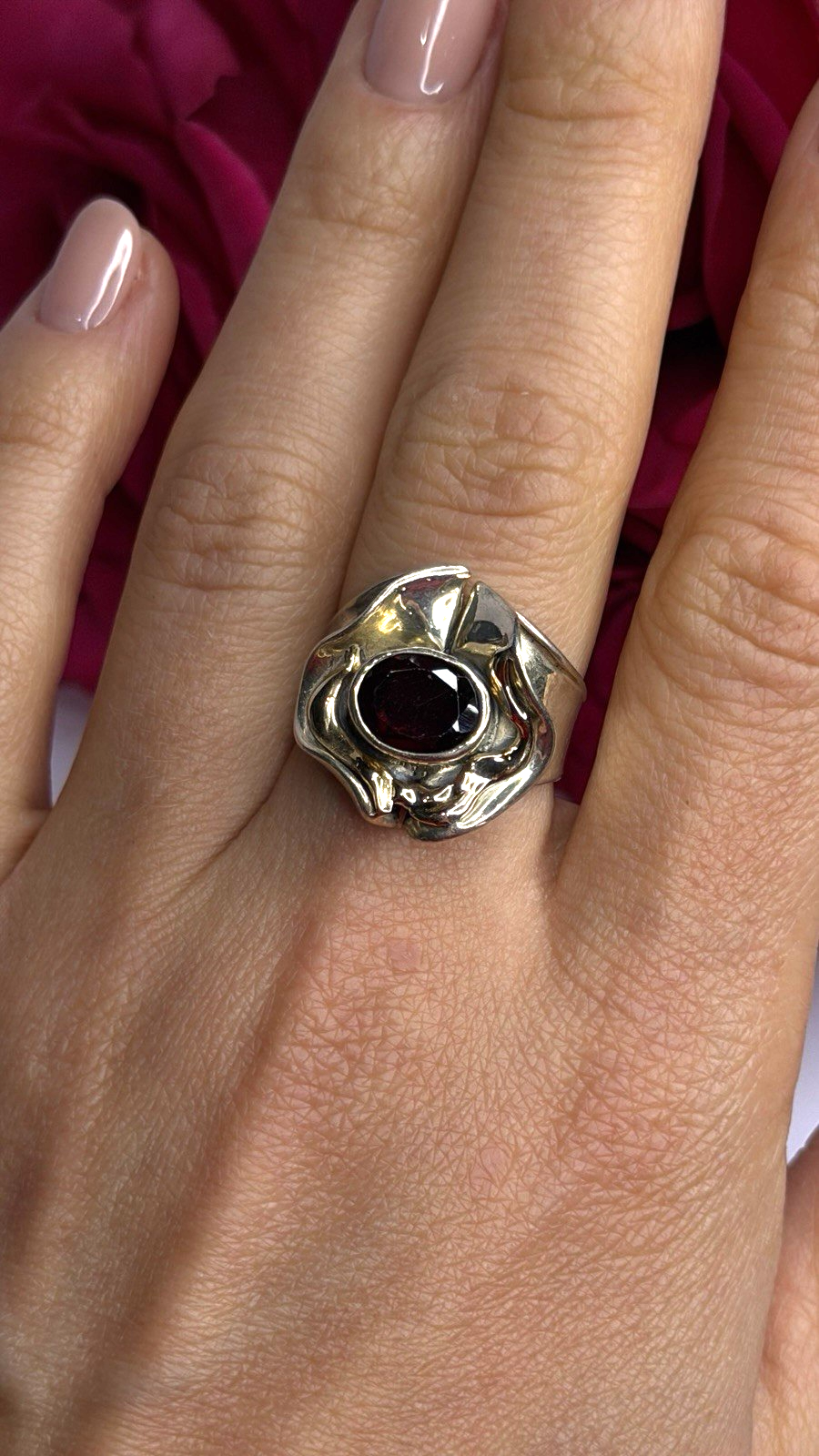 Vintage 925 Sterling Silver & 14K Yellow Gold Part Garnet Ring Size 8