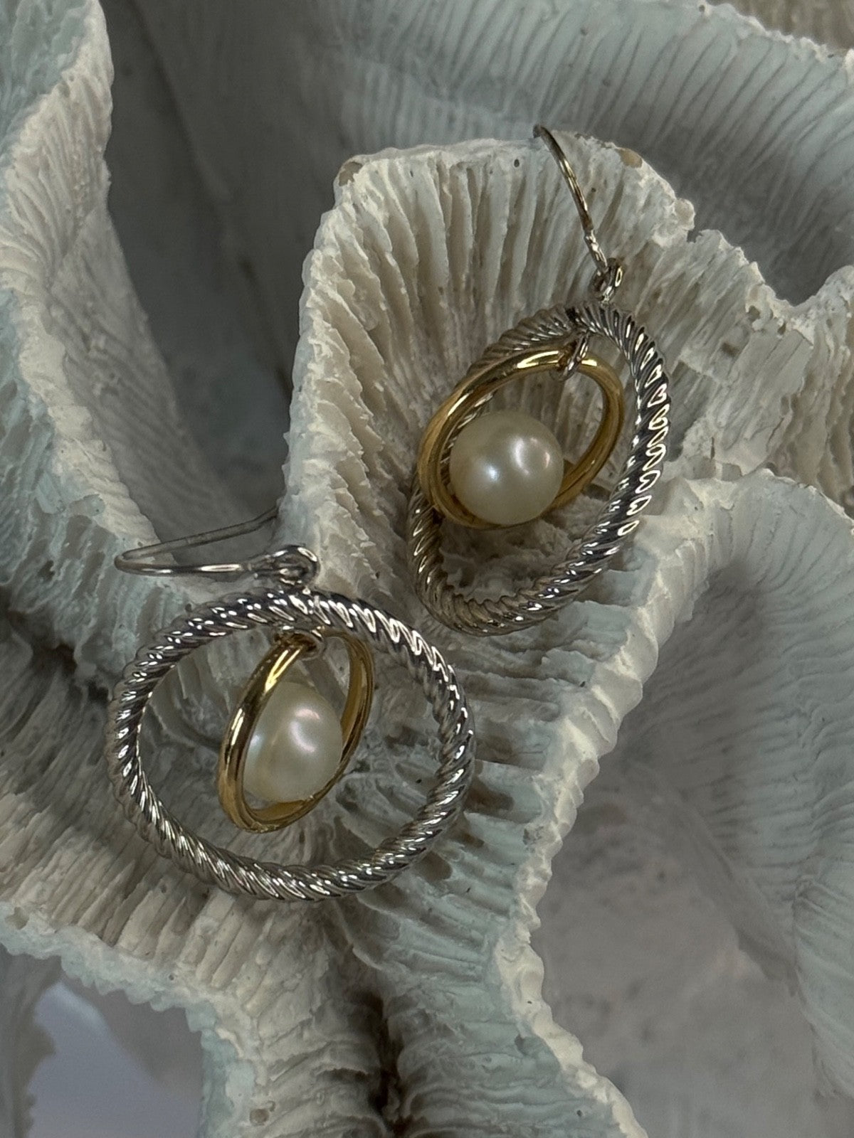Elegant Design 925 Sterling Silver Gold Plated Part Pearl Earrings Length 1.30